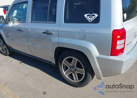 2008 Jeep Patriot Sport from USA, damaged, VIN 1J8FF28W08D796050